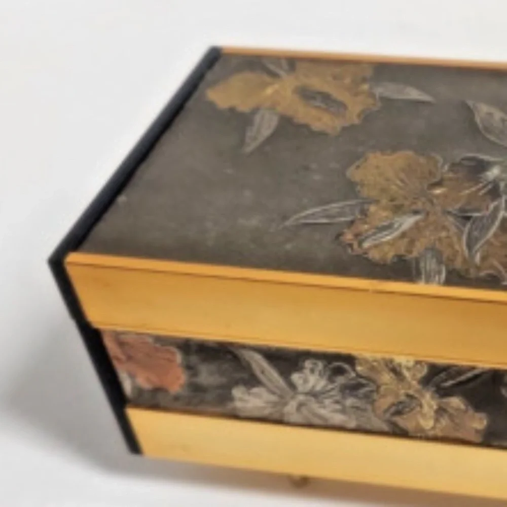 Vintage Lady Mate Trinket / Jewelry Music Box